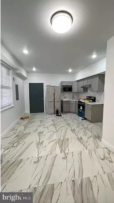 641 N 11th St, Philadelphia, PA 19123