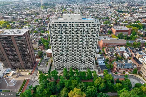 604 S Washington Sq #2503, Philadelphia, PA 19106