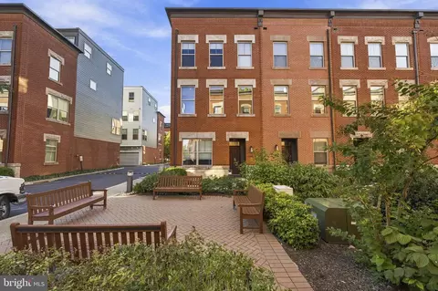 1418 S Leithgow Ter, Philadelphia, PA 19147