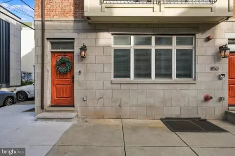 853 N 15th St #1, Philadelphia, PA 19130