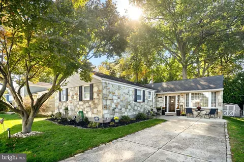 9714 Glenhope Rd, Philadelphia, PA 19115