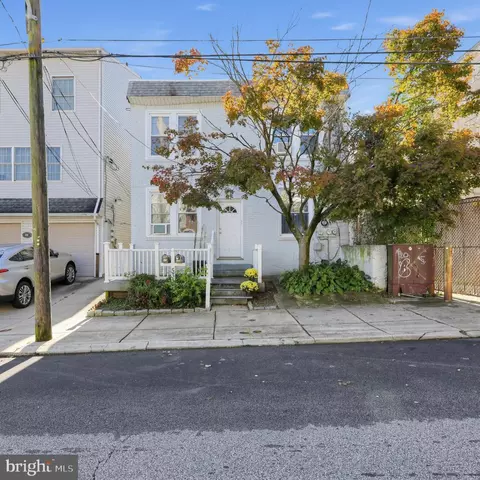 533 Gerhard St, Philadelphia, PA 19128