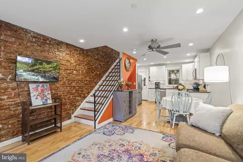 1337 N Myrtlewood St, Philadelphia, PA 19121