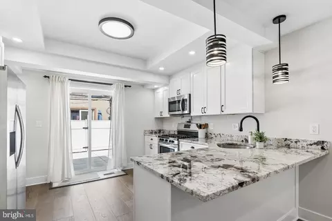 219 Daly St, Philadelphia, PA 19148