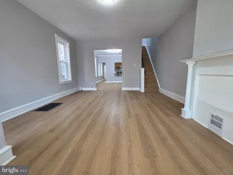 455 Roxborough Ave, Philadelphia, PA 19128