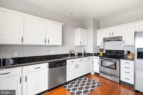 1303 South St, Philadelphia, PA 19147