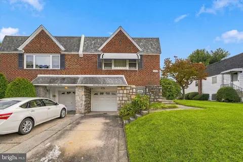 11717 Jeanes St, Philadelphia, PA 19116