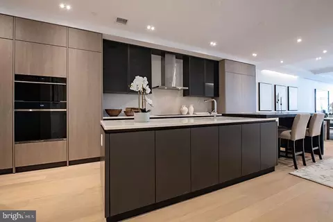 124 N 2nd St #4, Philadelphia, PA 19106
