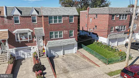 12512 Biscayne Dr, Philadelphia, PA 19154