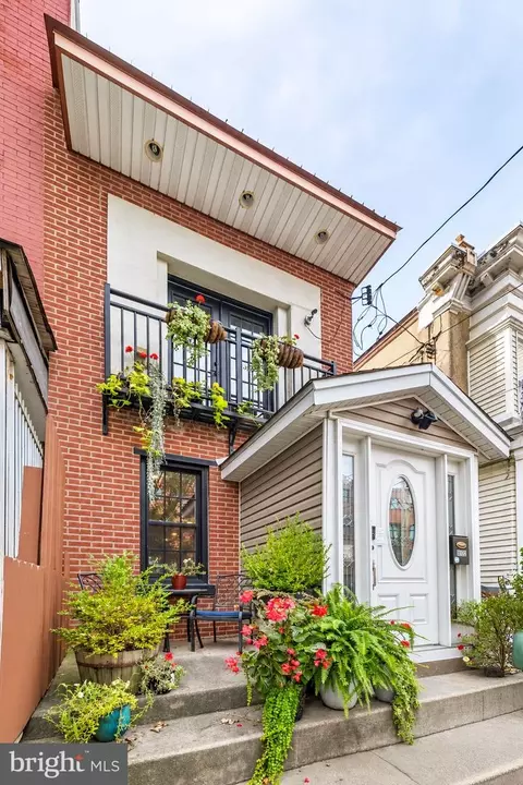 822 N 19th St, Philadelphia, PA 19130