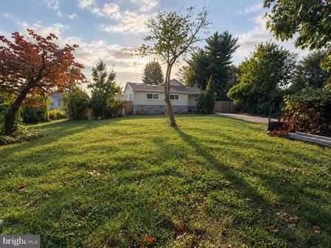 7412 Henry Ave, Philadelphia, PA 19128