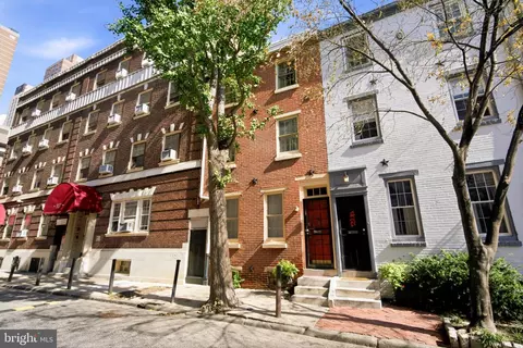 319 S Hicks St, Philadelphia, PA 19102