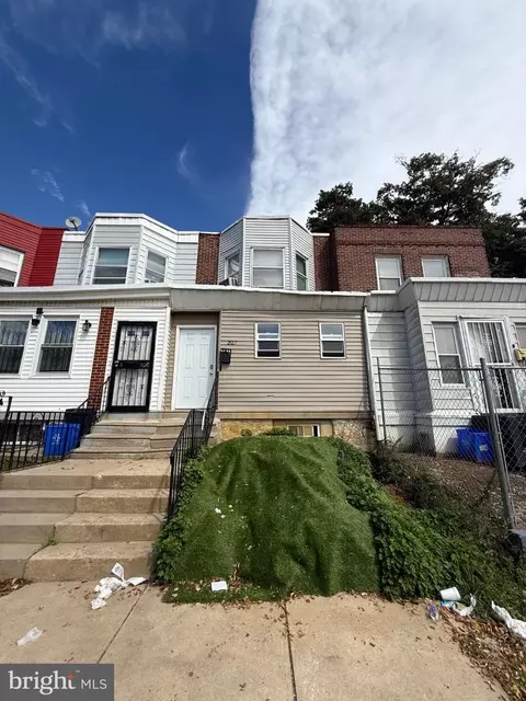 2627 S Dewey St, Philadelphia, PA 19142