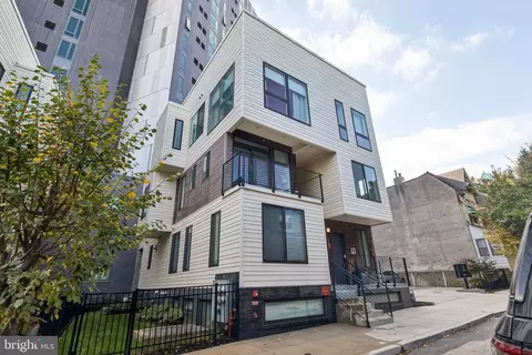 3200 Summer St #11, Philadelphia, PA 19104