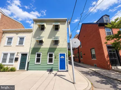 1247 Marlborough St, Philadelphia, PA 19125