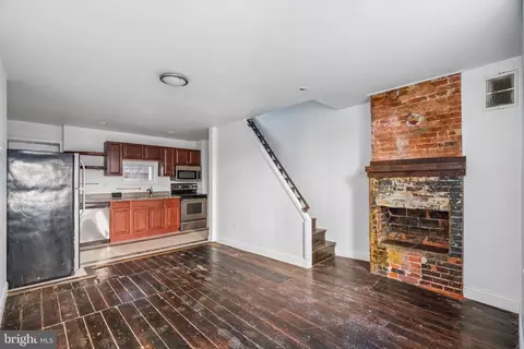 1765 Waterloo St, Philadelphia, PA 19122