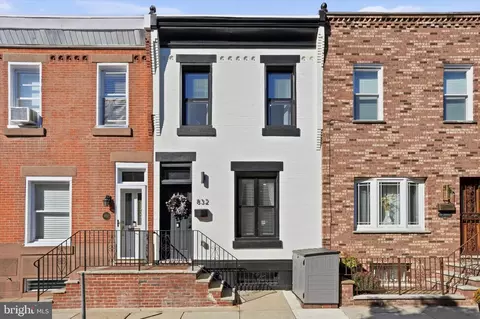 832 Pennock St, Philadelphia, PA 19130