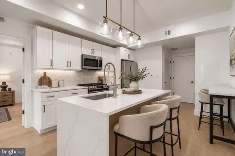 950 N 2nd St #3B, Philadelphia, PA 19123
