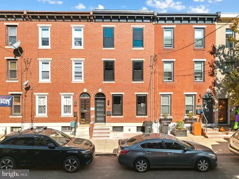 1907 Carpenter St, Philadelphia, PA 19146