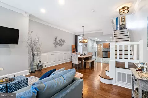 2231 Christian St, Philadelphia, PA 19146
