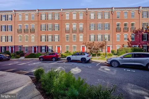311 Admirals Way, Philadelphia, PA 19146