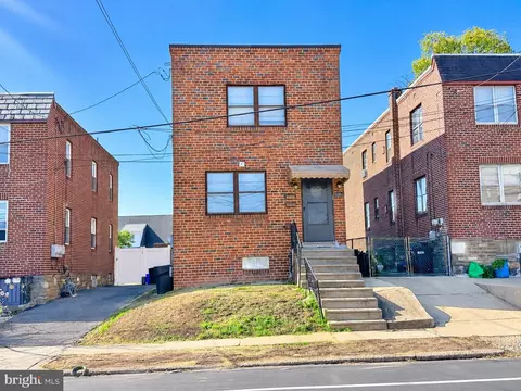 1826 Rhawn St, Philadelphia, PA 19111