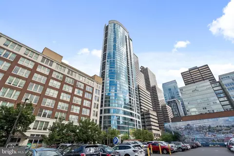 2101 Market St #PH02, Philadelphia, PA 19103