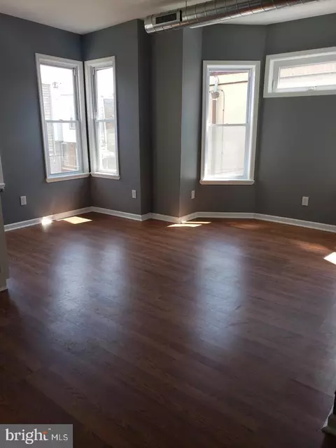 811 N Preston St, Philadelphia, PA 19104
