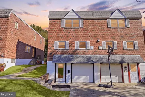 705 Strahle St, Philadelphia, PA 19111