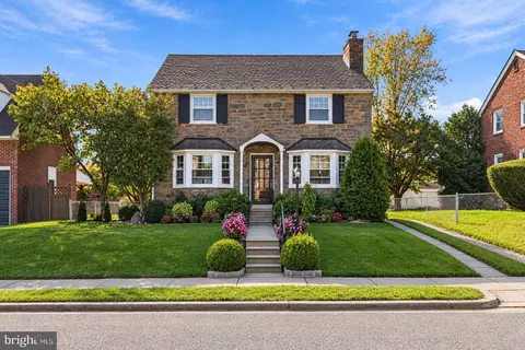 1816 Chandler St, Philadelphia, PA 19111