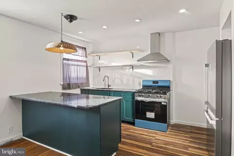 6341 Walker St, Philadelphia, PA 19135