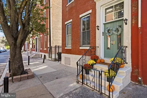 1632 Mount Vernon St #PH, Philadelphia, PA 19130