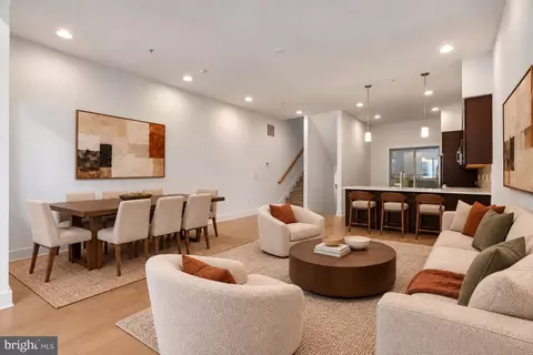 826 N 3rd St #3, Philadelphia, PA 19123