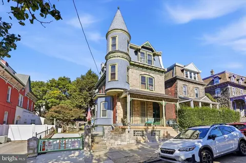 123 Sumac St, Philadelphia, PA 19128