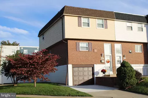3601 Prince Cir, Philadelphia, PA 19114