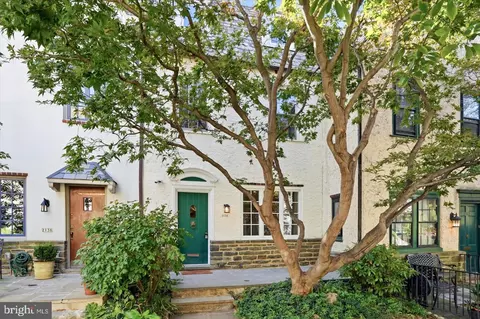 2138 Saint James St, Philadelphia, PA 19103