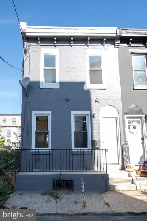 2447 Ingersoll St, Philadelphia, PA 19121