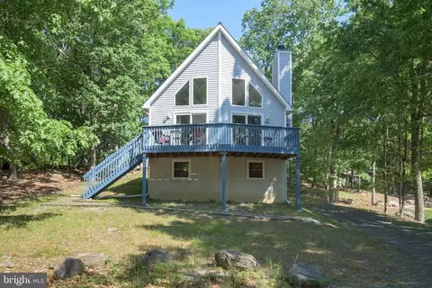 163 Lakeview Dr, Dingmans Ferry, PA 18328 photo 2