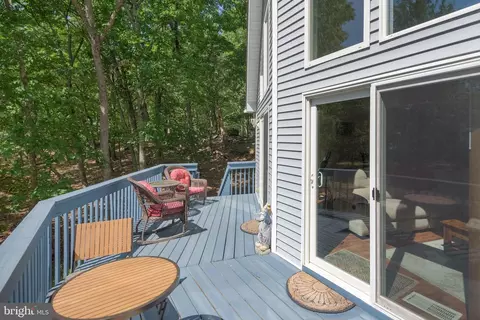 163 Lakeview Dr, Dingmans Ferry, PA 18328 photo 27