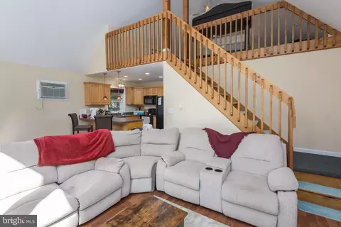 163 Lakeview Dr, Dingmans Ferry, PA 18328 photo 16