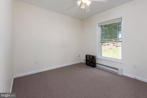 163 Lakeview Dr, Dingmans Ferry, PA 18328 photo 7