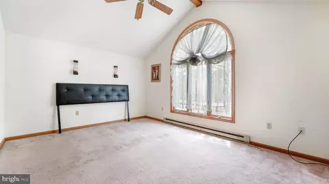 128 Rooney Ct, Bushkill, PA 18324 photo 17