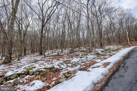 Lot 380 Swallow Court, Bushkill, PA 18324