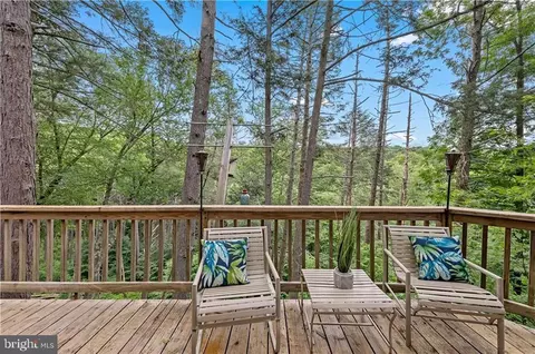 Exterior - 108 Circle Ct, Lehman, PA 18324 photo 6 of 6