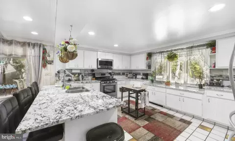 804 Boulder, Lords Valley, PA 18428