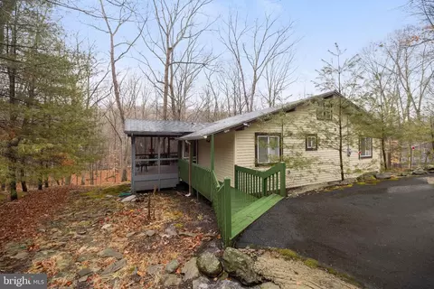 5814 Decker Rd, Bushkill, PA 18324 photo 4