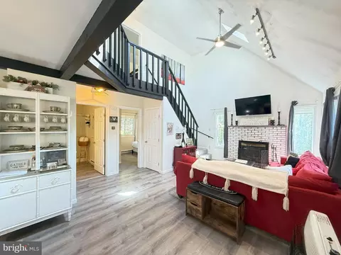 1026 Hampstead Rd, Bushkill, PA 18324 photo 13