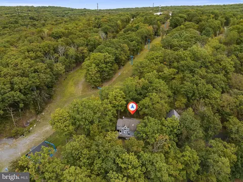 1026 Hampstead Rd, Bushkill, PA 18324 photo 6