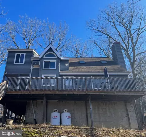 1026 Hampstead Rd, Bushkill, PA 18324 photo 3