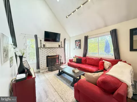 1026 Hampstead Rd, Bushkill, PA 18324 photo 11
